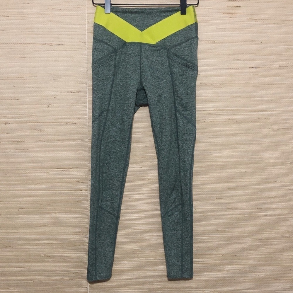 FP Movement Women’s Heathered Green Just Breathe Leggings Size XS